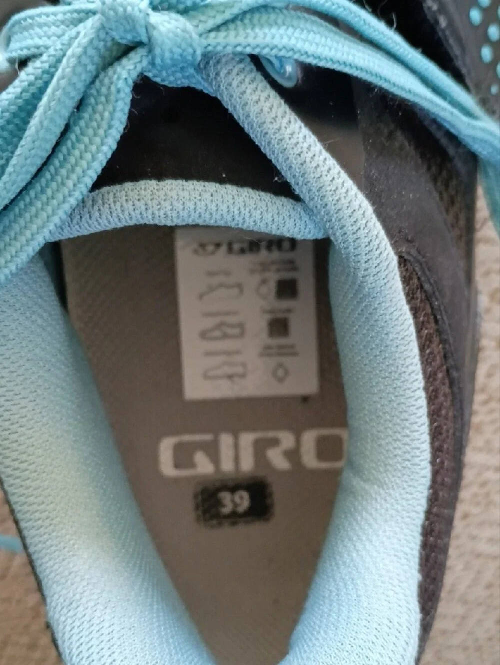 Giro Women's Athletic Shoes in Black and Teal